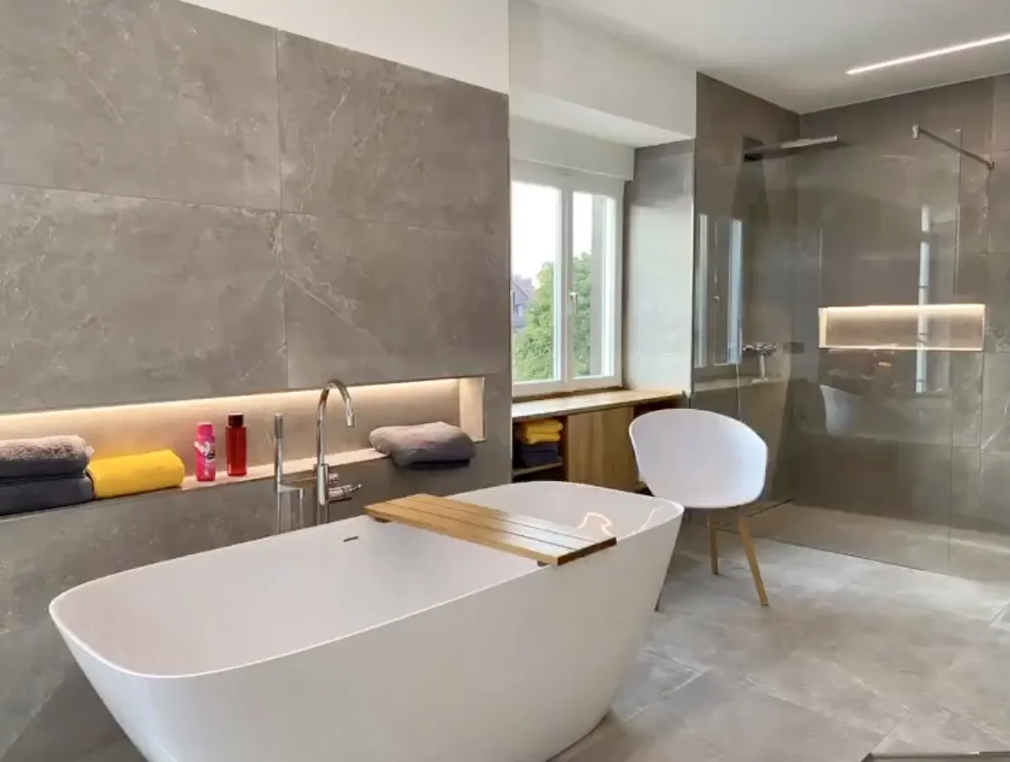 Badezimmer und Sauna nach einer Komplettsanierung durch Hermann Moritz